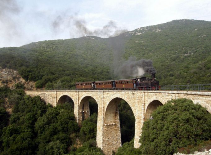 taxi from Volos to Milies old railway station