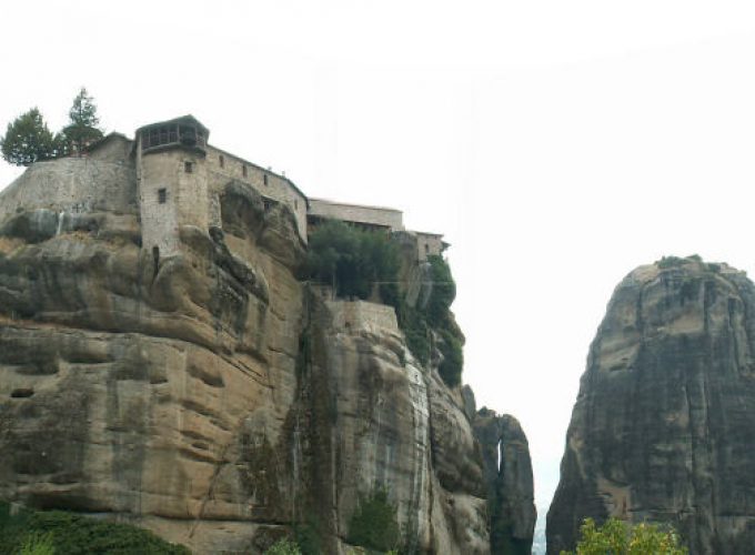 Volos Airport – Meteora – Volos Tour