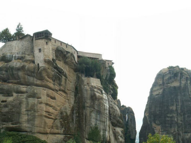 Volos Airport – Meteora – Volos Tour