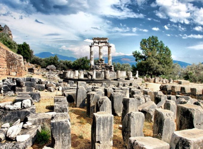 Volos – Delphi – Athens Tour